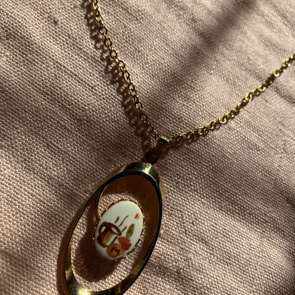 Cute Vintage Hand Painted Plant Pendant Necklace - Picture 6 of 9